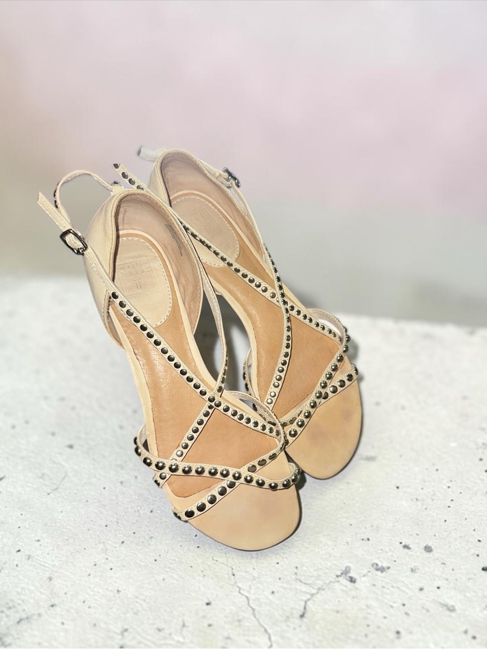 Frye "Margot Studded" Flat Leather Sandal Cream Size 9